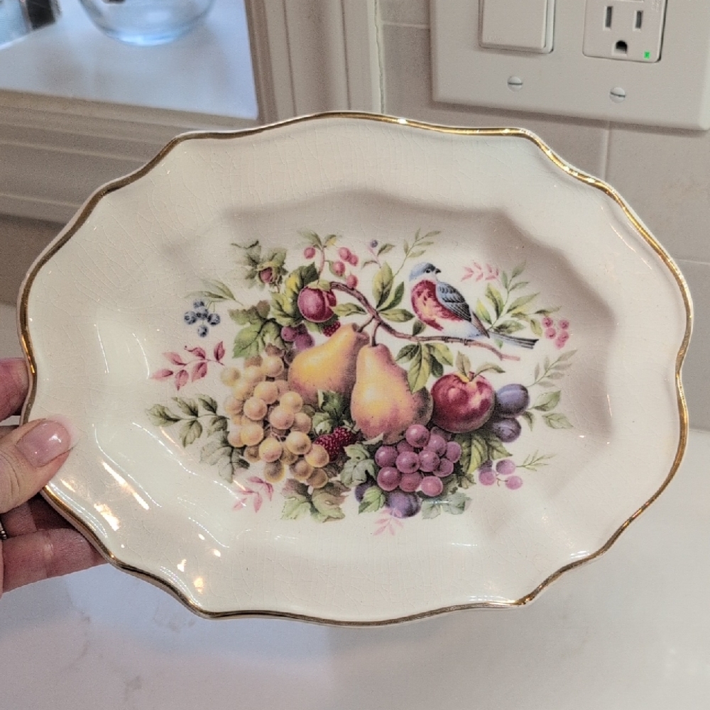 Avon Vintage Handcrafted Dish - Picture 1 of 5